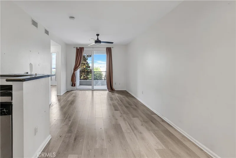 1801 E Katella 3065, Anaheim, CA 92805