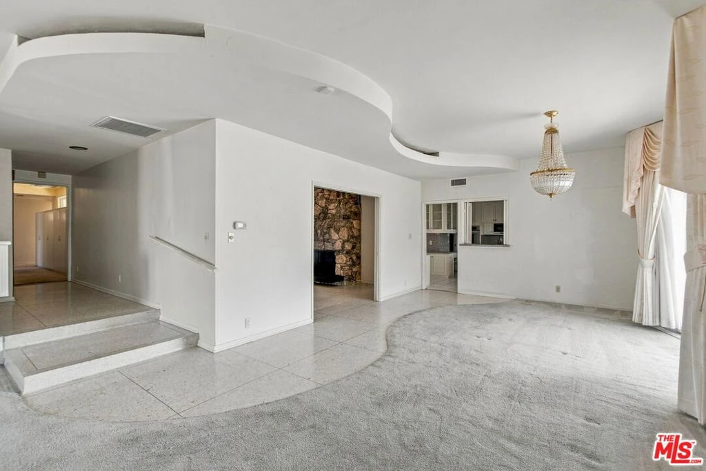 Interior 2