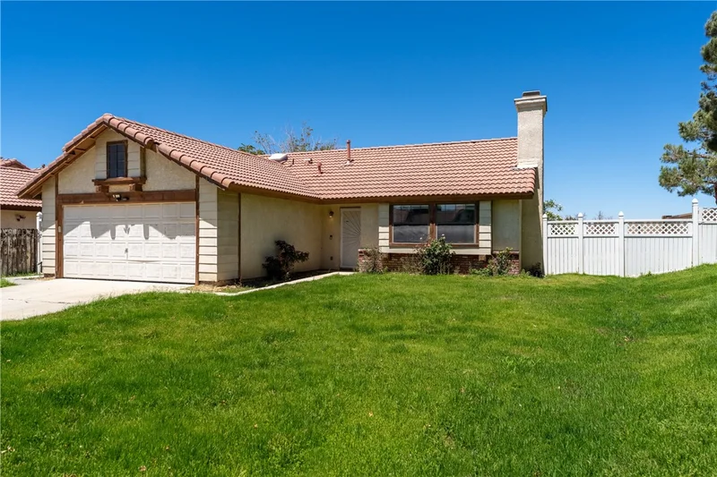4361 E E Avenue Q11 photo 2