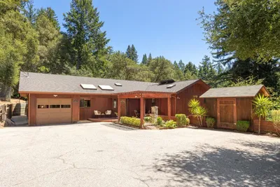 301 Upper Road