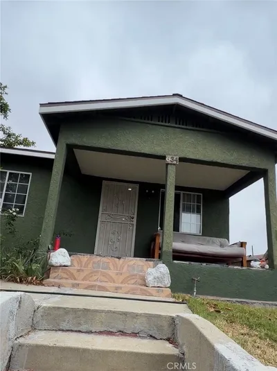 634 W 4th Street