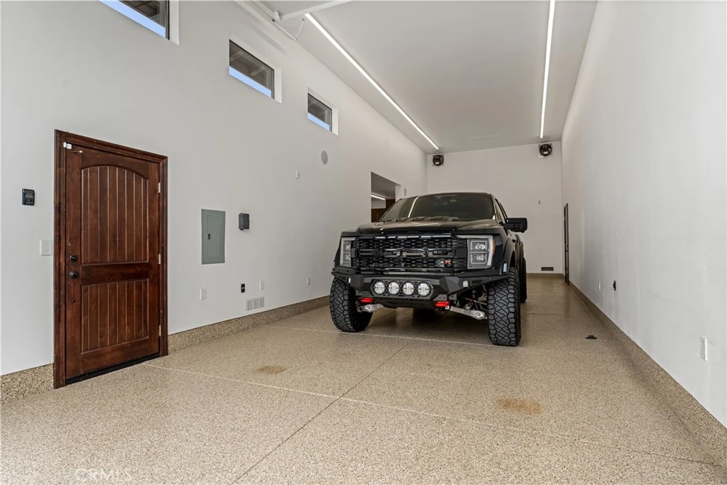 Interior 3