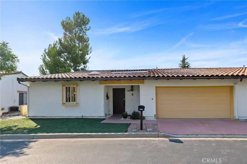 1232 La Paloma Glen photo 2