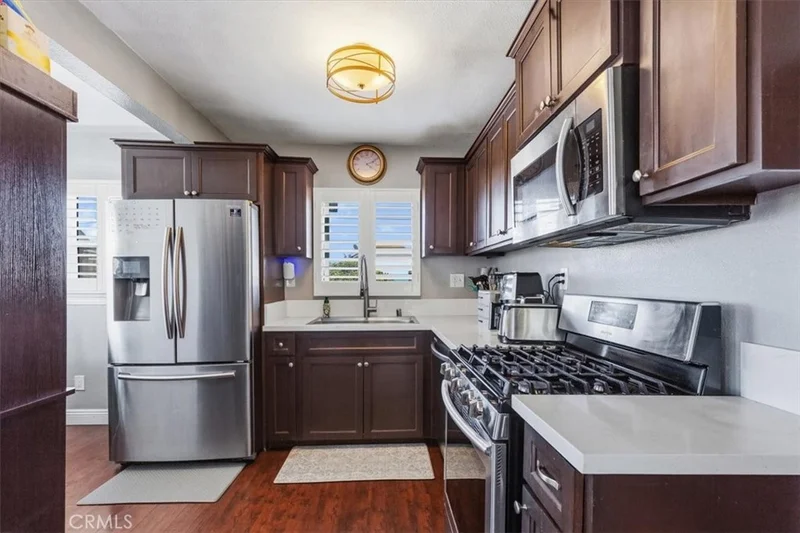 1600 W 80th Street photo 2