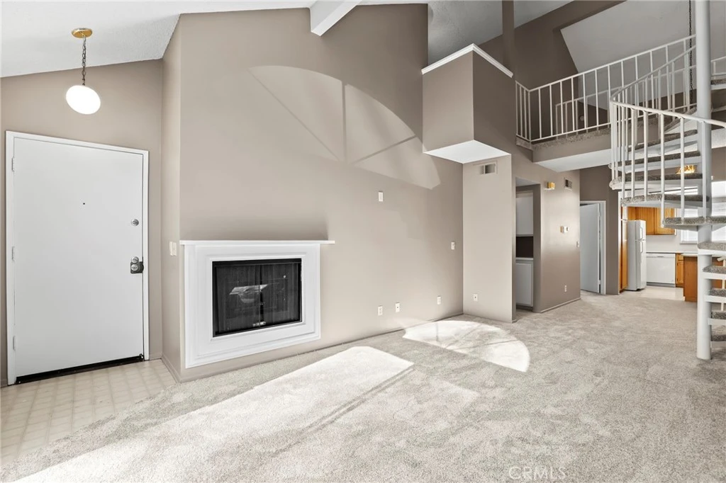 Interior 4