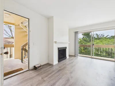 4202 Golden Oaks Lane 4202