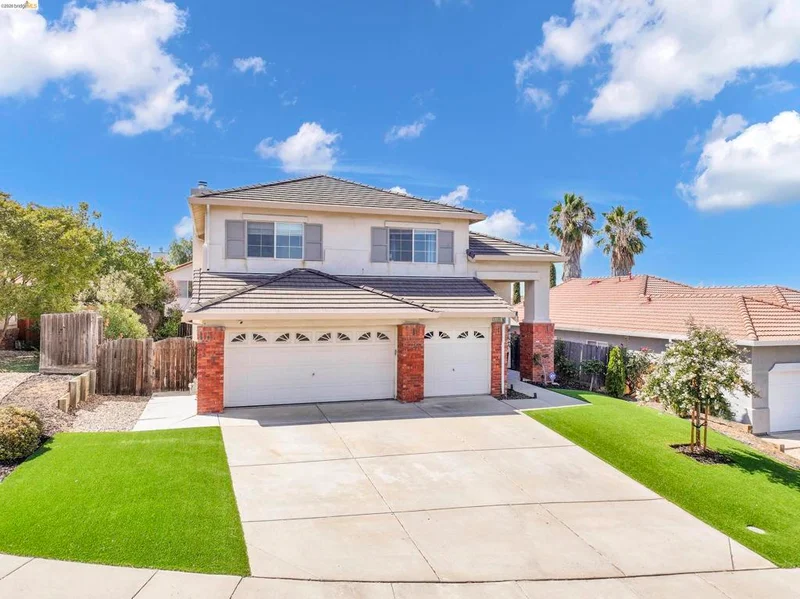 5108 Adriana Ct