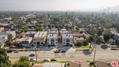 5114 Cahuenga Blvd 1