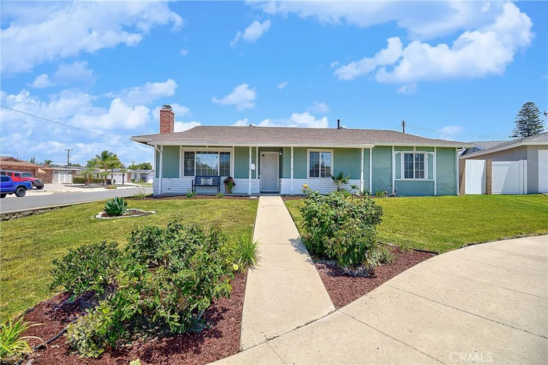 393 N Clinton, Orange, CA 92867