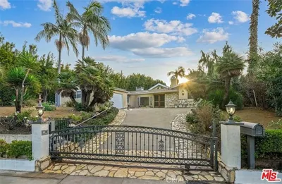 1212 San Vicente