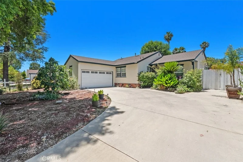 Photo 2 of 6613 Randi Avenue