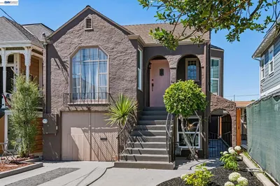 467 Santa Clara Ave