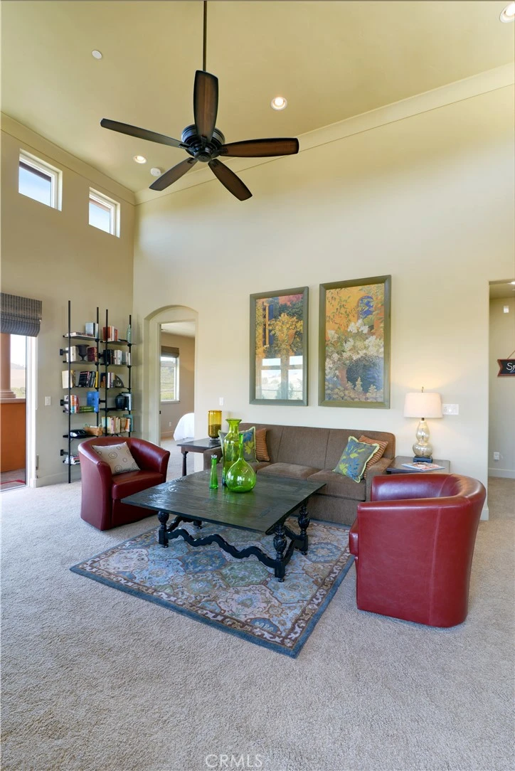 Interior 4