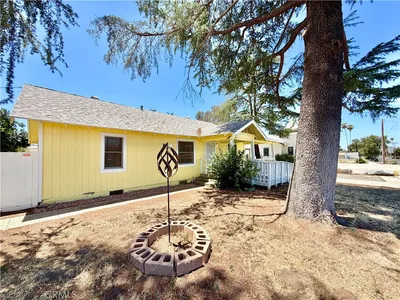41861 Acacia Avenue photo 2