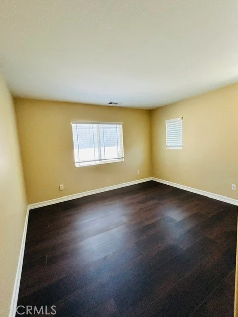 Interior 4