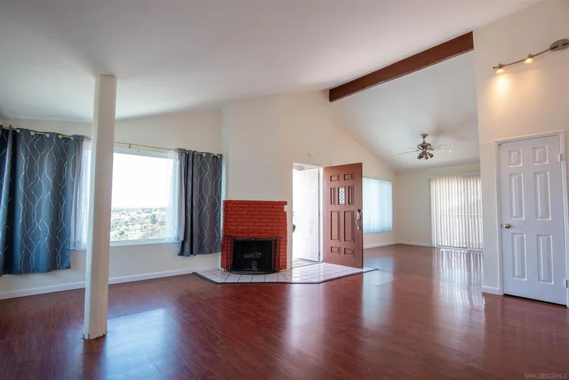 1319 Grand Ave. photo 2