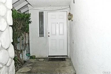 742 S Marcella photo 2