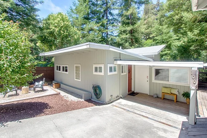1004 Laurel Avenue