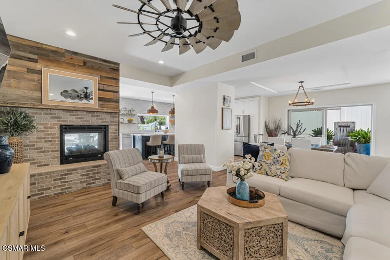 Photo 2 of 3175 Sunburst Place