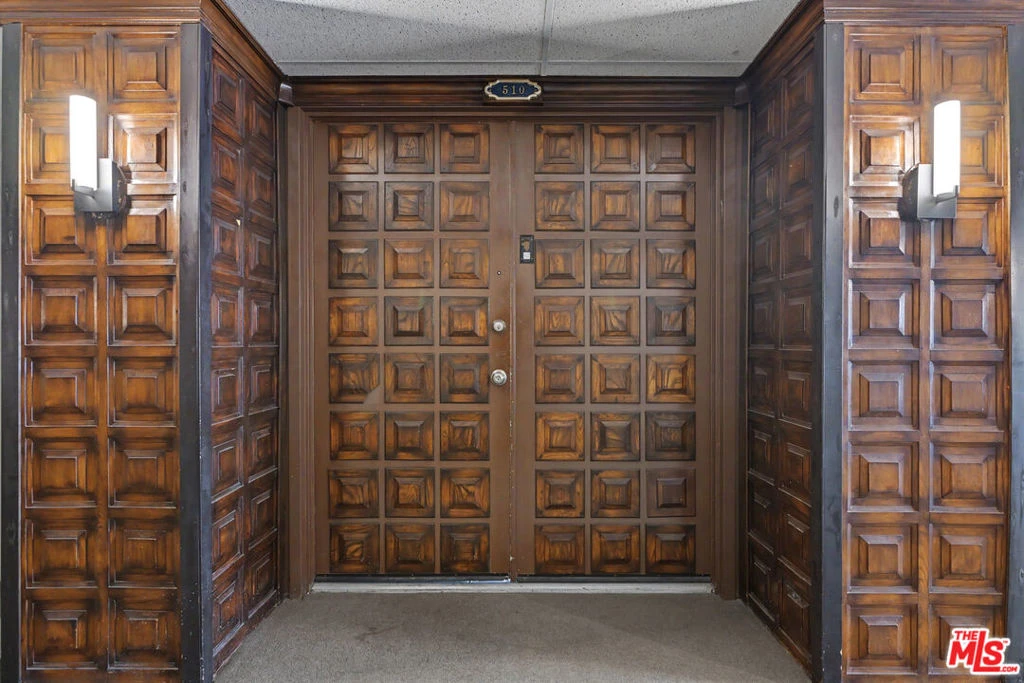 Interior 2
