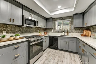 2101 E 21st 114