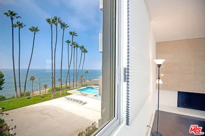 17366 W Sunset Boulevard 201