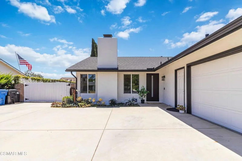 904 Silver Cloud Street, Thousand Oaks, CA 91360
