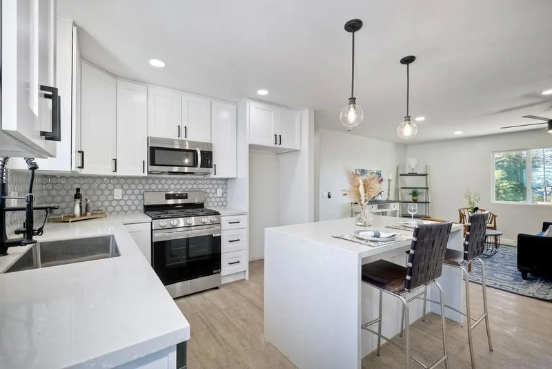 560 11th St, Imperial Beach, CA 91932