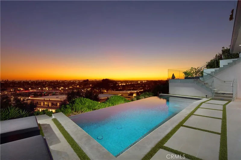Photo 2 of 1201 Dolphin Terrace