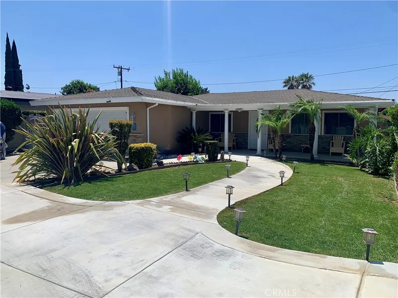 4751 Howard