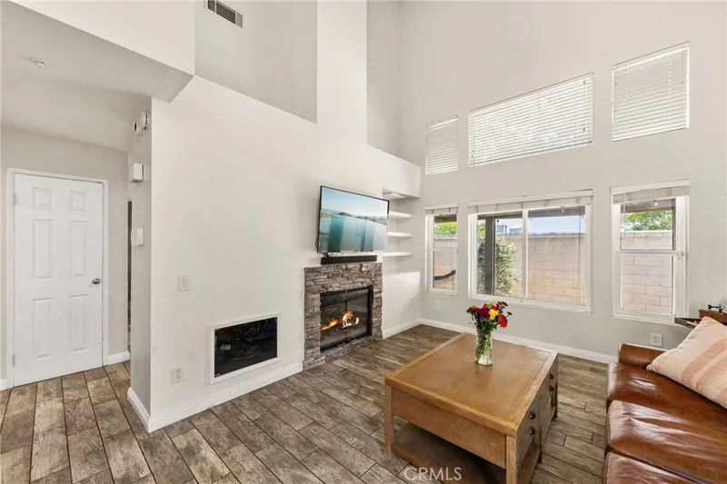 13707 Sunrise Street photo 2