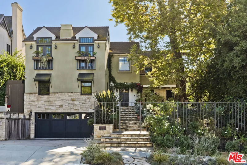2855 Club Drive
