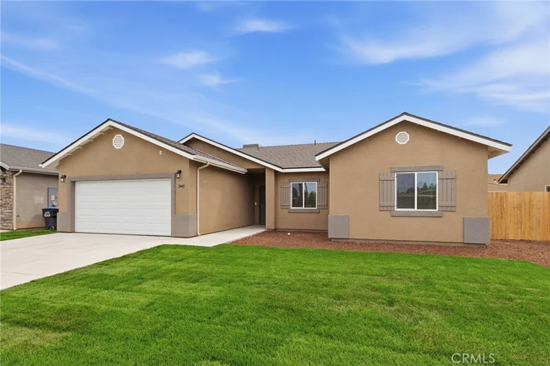 3447 E Douglas Avenue photo 2