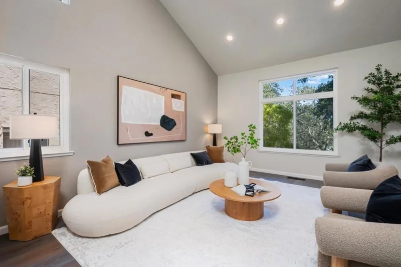 Photo 2 of 2391 Lyall Way
