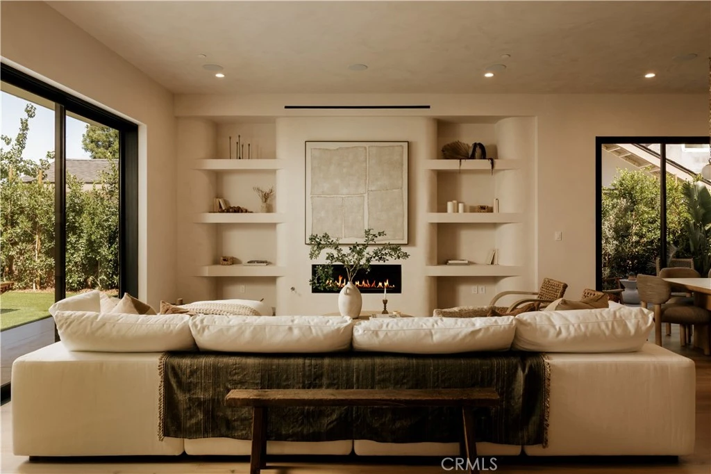 Interior 2