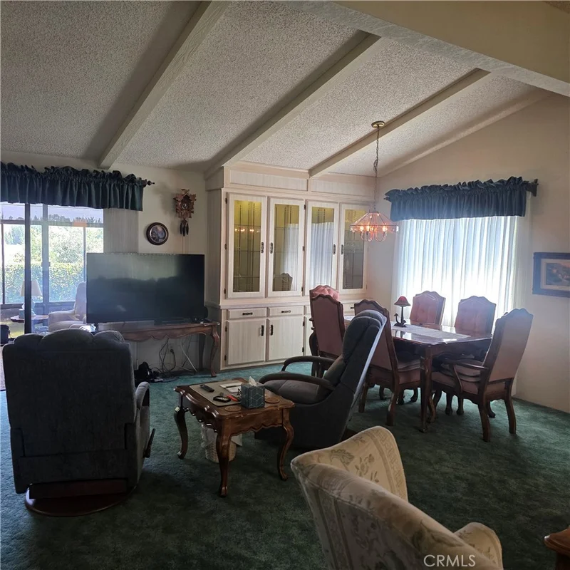 Photo 2 of 9570 Crestknoll