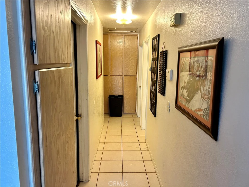 Interior 4