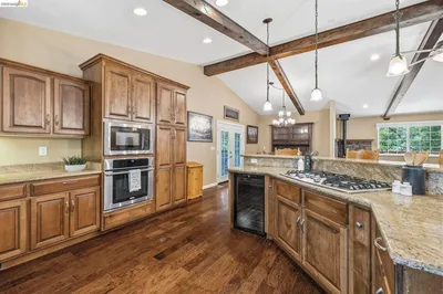 18223 Hershey Rd
