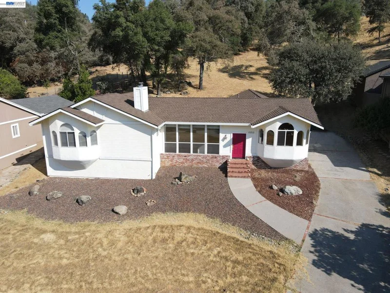 Photo 2 of 13312 Thistle Loop