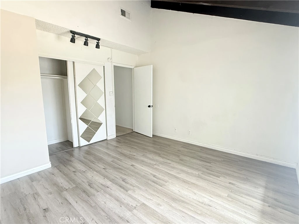 Interior 3