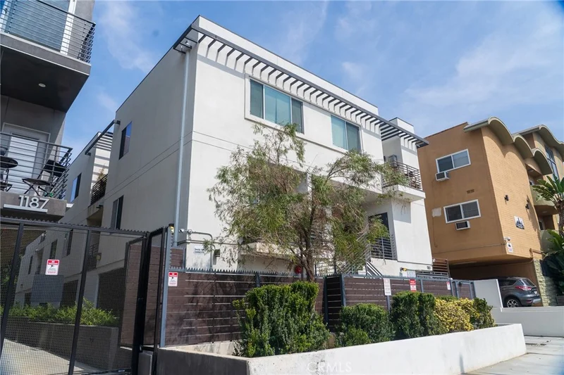 1183 Crenshaw 203