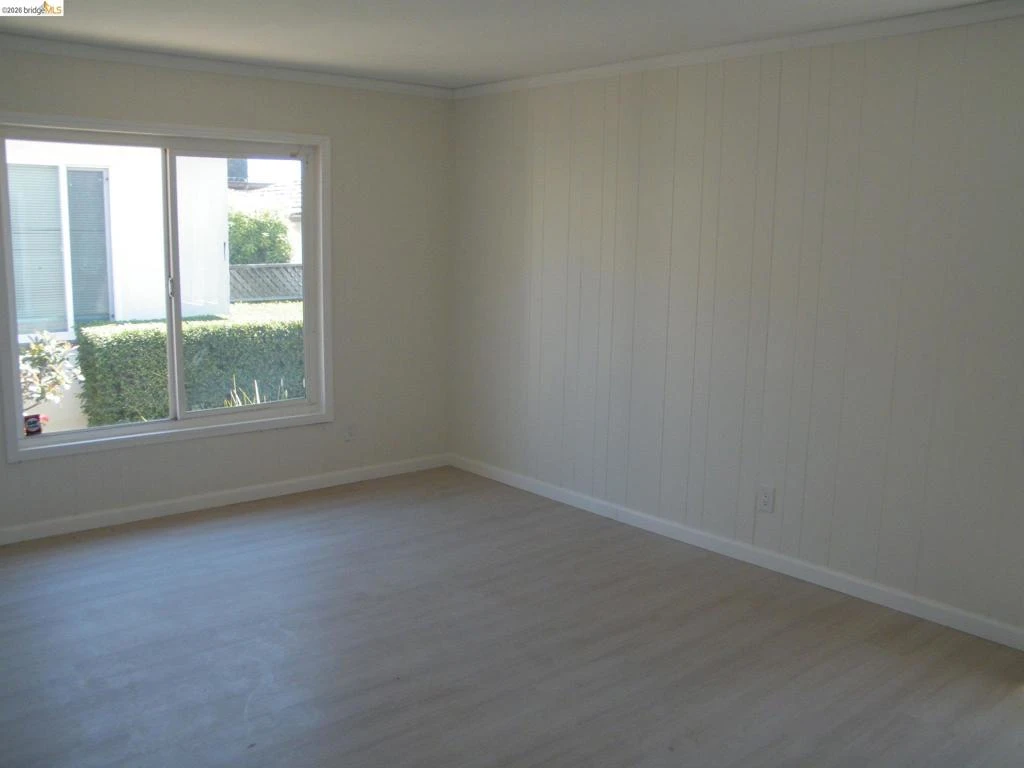 Interior 4
