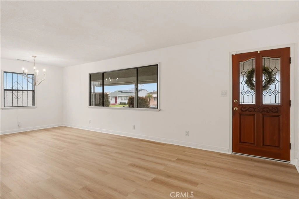 Interior 4