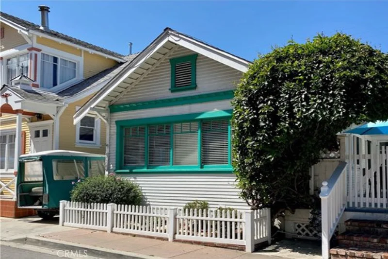 Photo 2 of 335 Clemente Avenue