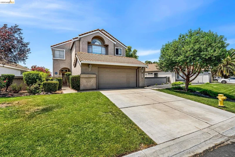 2451 CHERRY HILLS DRIVE photo 2