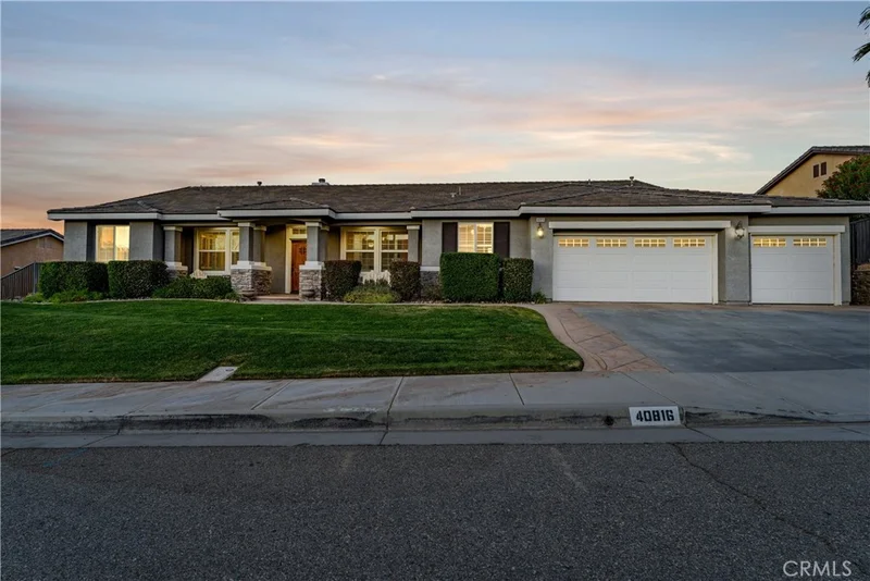 40816 Los Amores Court photo 2