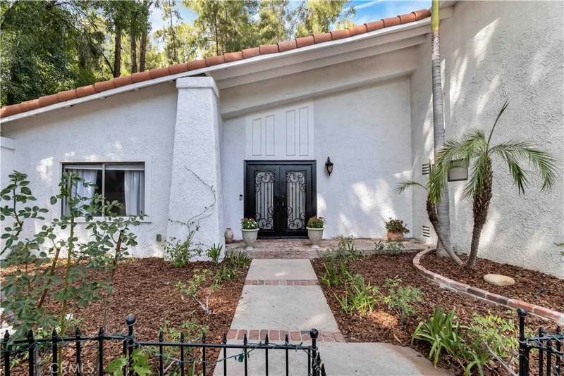 23837 Ladrillo Street photo 2