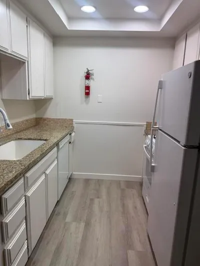 48260 Garbo Drive photo 2