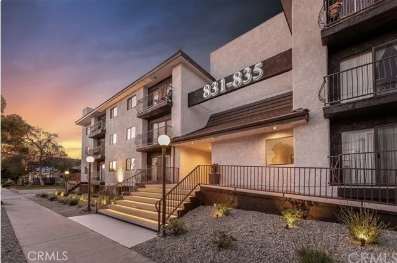 835 E Lomita 104