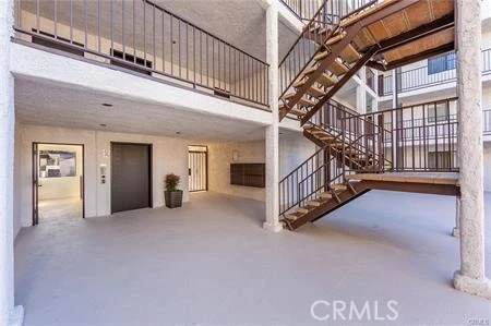 Interior 2